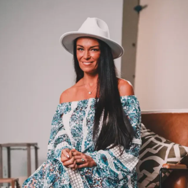 Regan Hillyer - Worlds #1 Manifestation Teacher